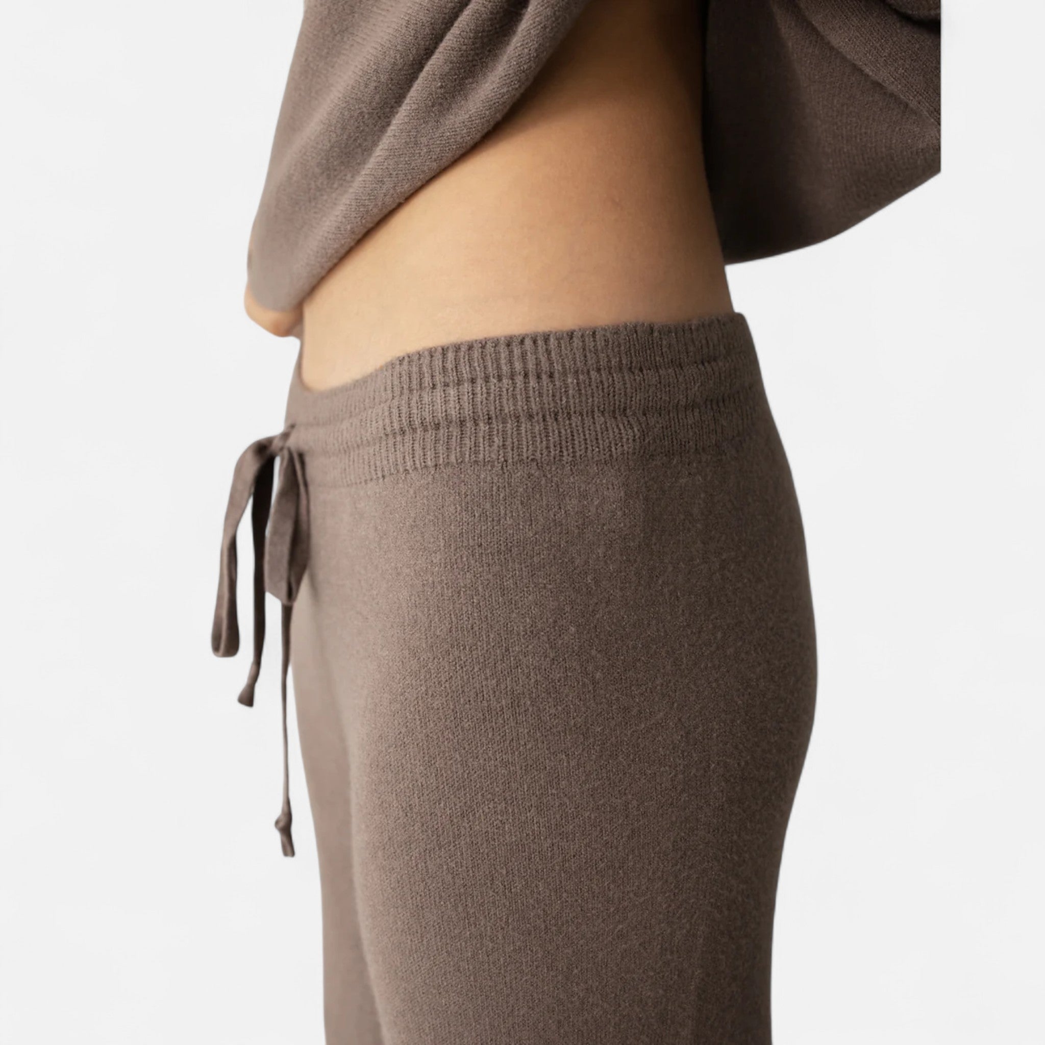 Eloura | Women’s Classic Pants – Refined Comfort, Lasting Versatility